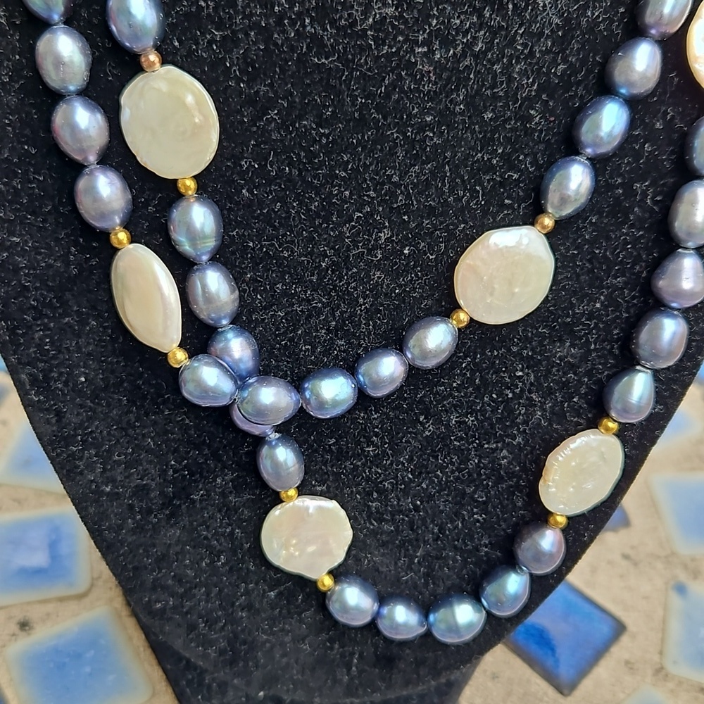 Blue Pearl White Coin Pearl Necklace - Picture 3 of 3